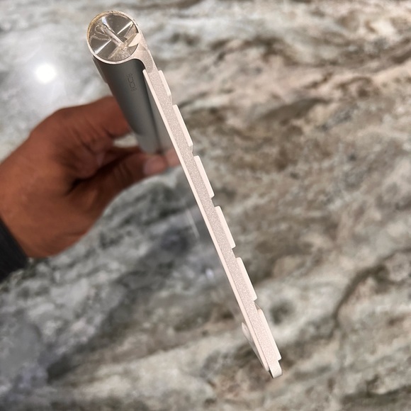 Apple blue tooth keyboard bundle - Picture 3 of 11